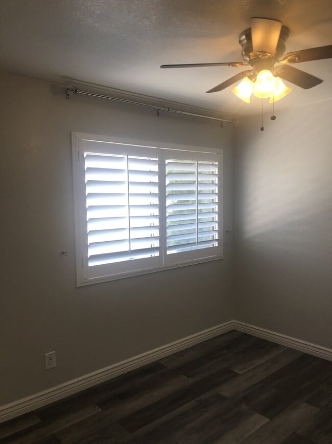 Building Photo - Beautiful 2 Story POOL Home with LOTS of U...
