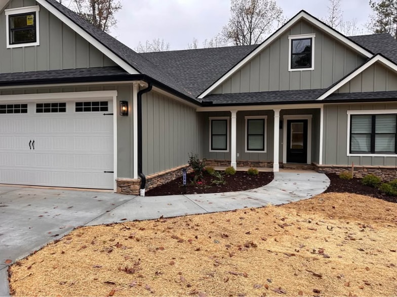 Building Photo - 7280 Franklin Way