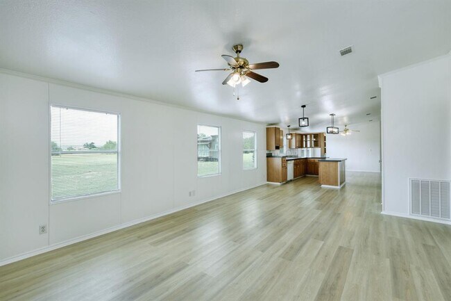 Building Photo - 132 Co Rd 247