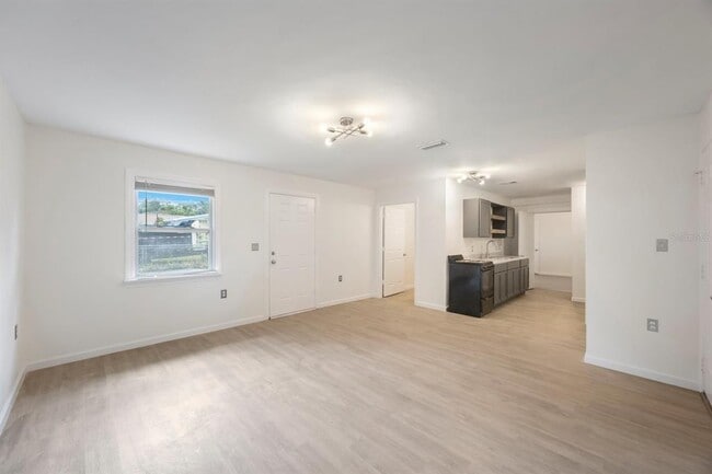 Building Photo - 5481 47th Ave N