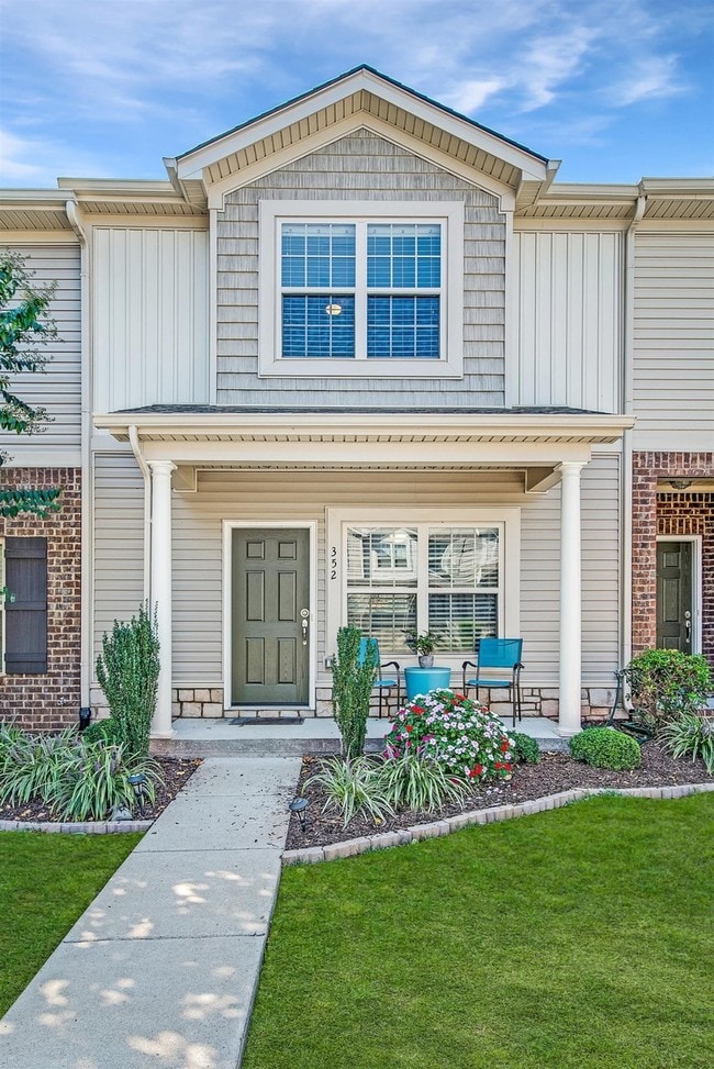 Building Photo - 735 Tulip Grove Rd