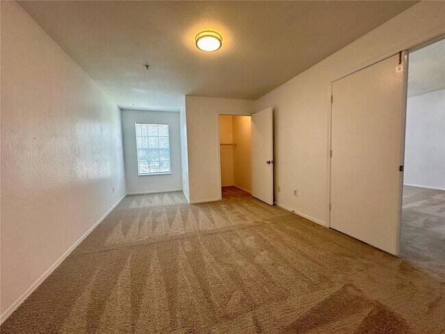 Building Photo - 1606 Columbia Arms Cir