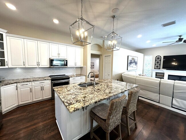 Building Photo - Furnished Six Month Rental - Gorgeous 3/2/2 Pool/Spa Home Tierra Verde