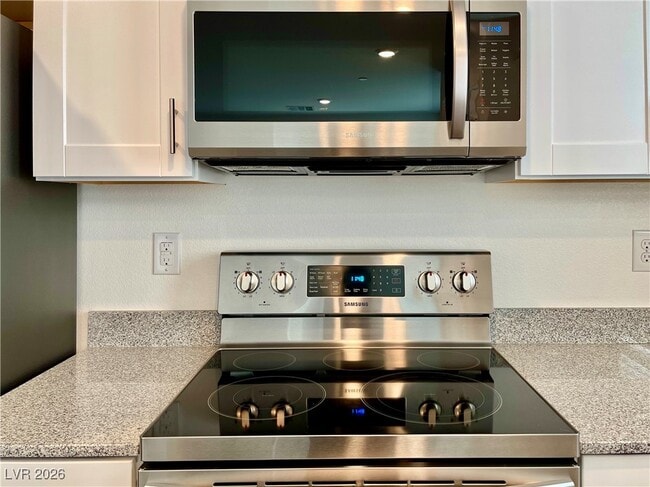 Building Photo - 12185 Scarlet Ember Rd