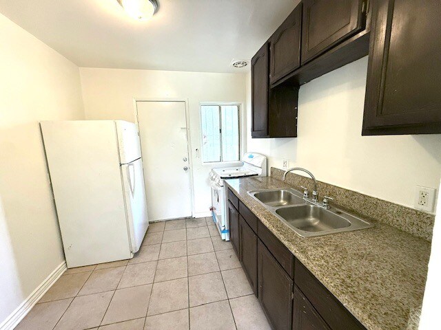 Building Photo - 1850 Henderson Ave