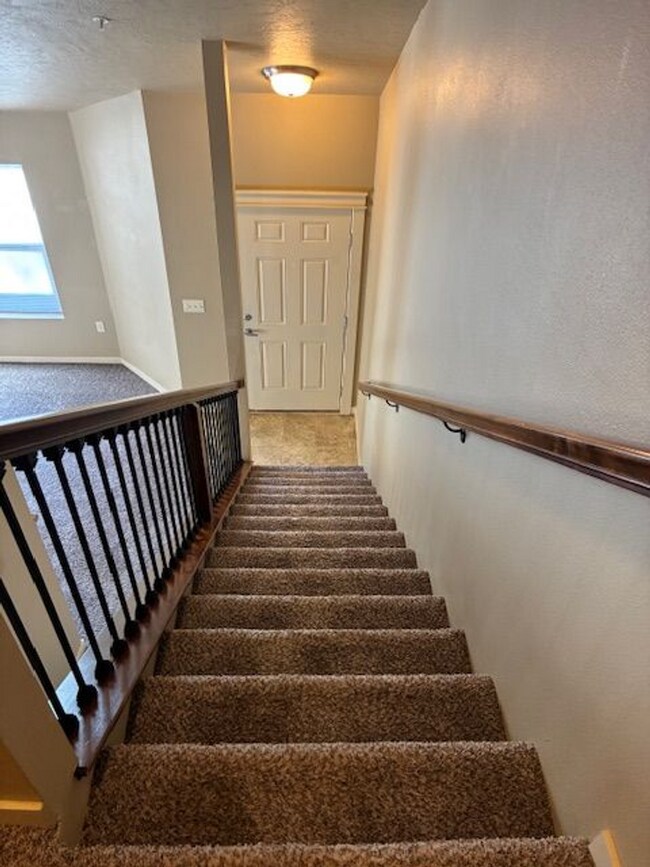 Building Photo - BW8920