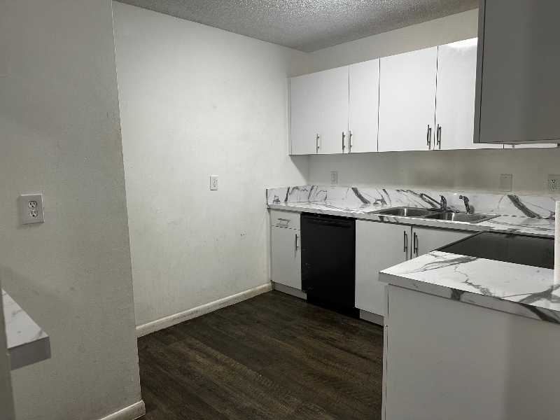 Building Photo - 10871 NW 45th St