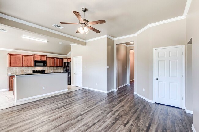 Building Photo - 7431 Amber Meadow Loop