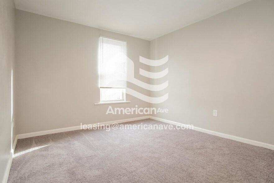 Building Photo - 557 Pennsylvania Ave