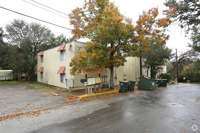 Building Photo - Chestnut Place Apartments