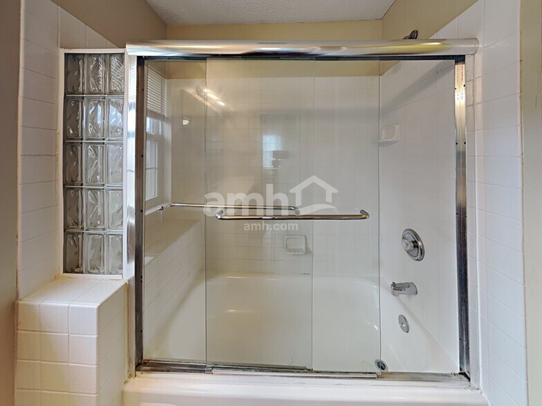 Building Photo - 11147 Winterwood Dr