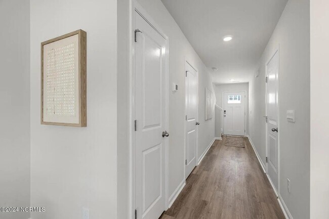 Building Photo - 7787 Pennycress Dr