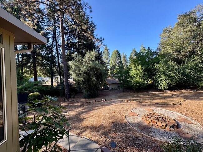 Building Photo - 16694 Marion Way