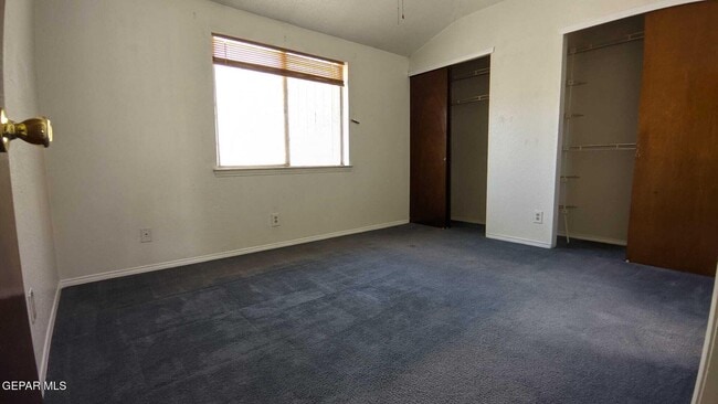 Building Photo - 10207 Silver Strand Pl