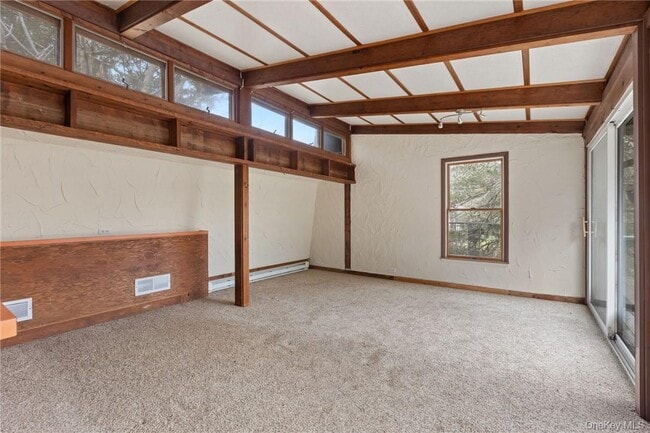 Building Photo - 296 Pine Hill Rd