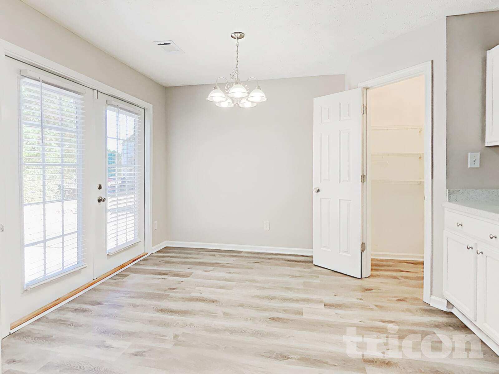 Building Photo - 610 Stonecrest Dr
