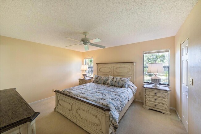 Building Photo - 646 Bird Bay Dr E