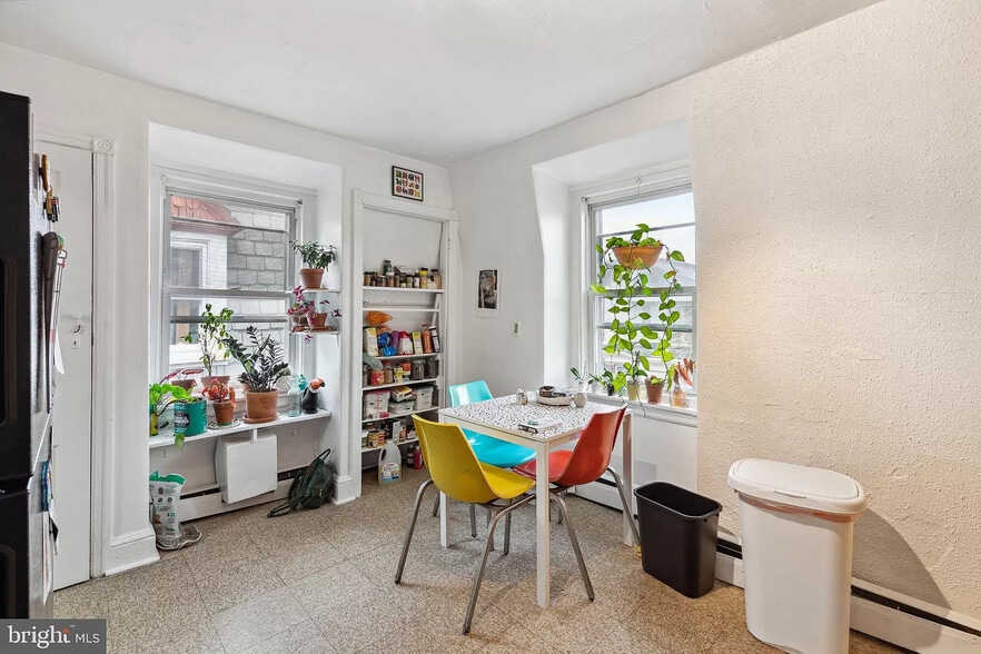 Building Photo - 4819 Walton Ave