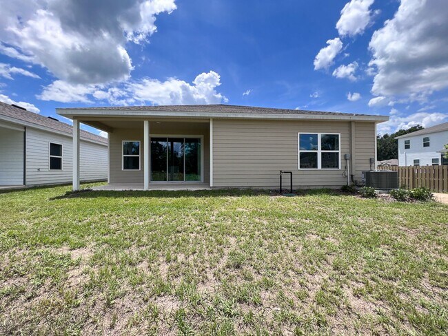 Building Photo - 1315 NW 132nd Cir