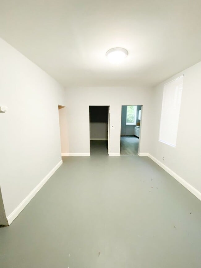 Building Photo - Cozy 2 Bed/1 Bath Home in Dutchtown!