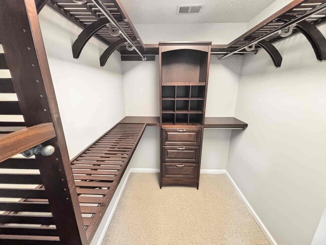 Building Photo - 3029 Vineyard Way