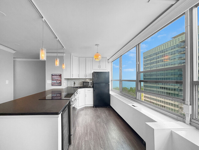 Building Photo - 3550 N Lake Shore Dr