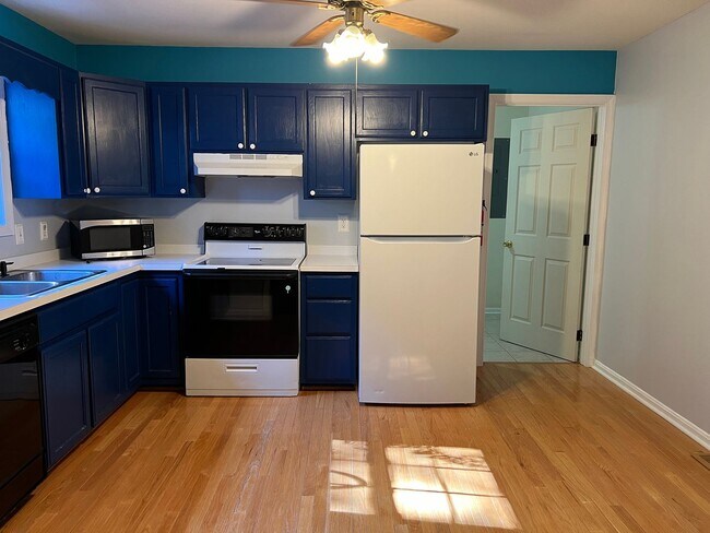 Building Photo - YEAR-ROUND - UNFURNISHED - SINGLE FAMILY - LEWES