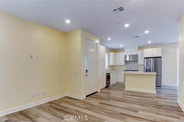 Building Photo - 535 Embrook