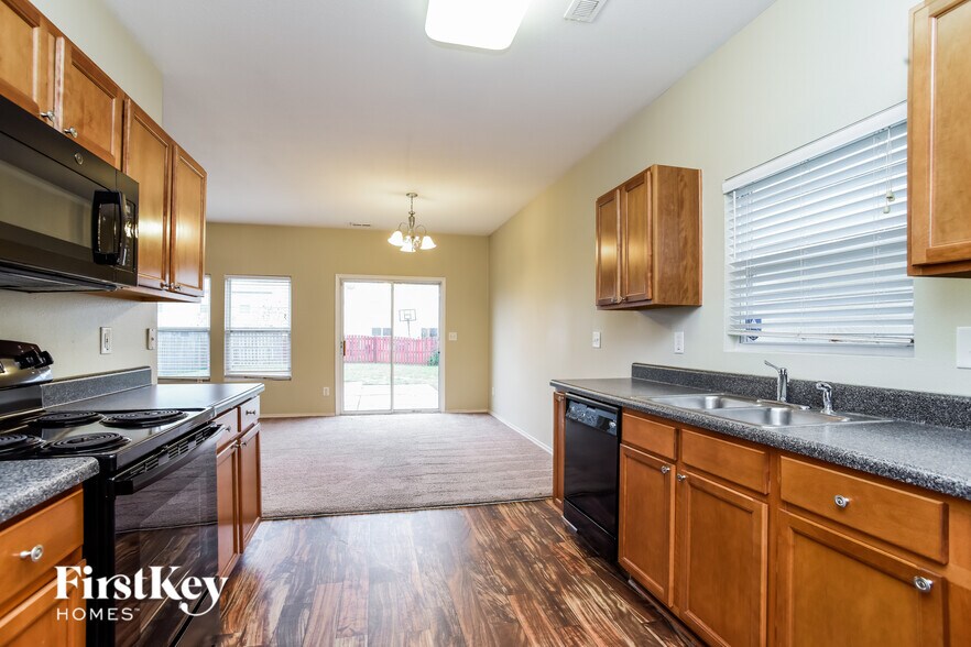 Building Photo - 3418 Charterhall Ln