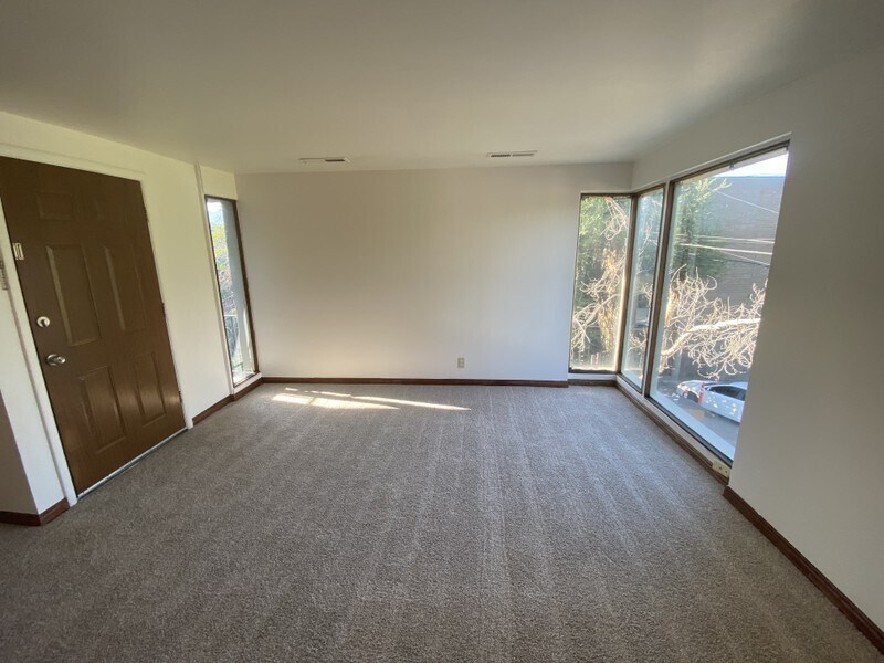 Building Photo - 560 S 1200 E