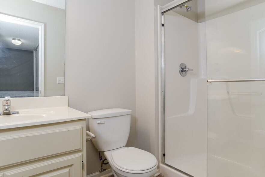 Building Photo - 712 Hibiscus Cir