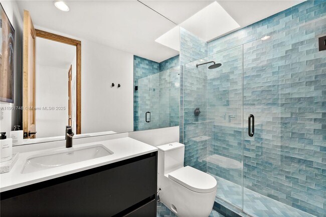 Building Photo - 226 Jefferson Ave