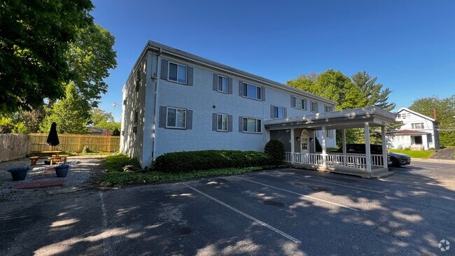 Building Photo - MOORMAN PLACE APARTMENTS