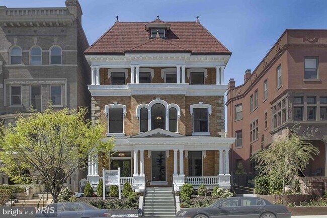 Building Photo - 2009 Columbia Rd NW