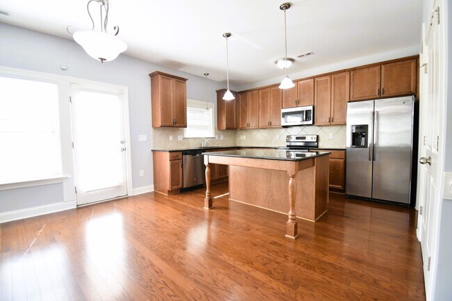 Building Photo - 54 Pittfield Run