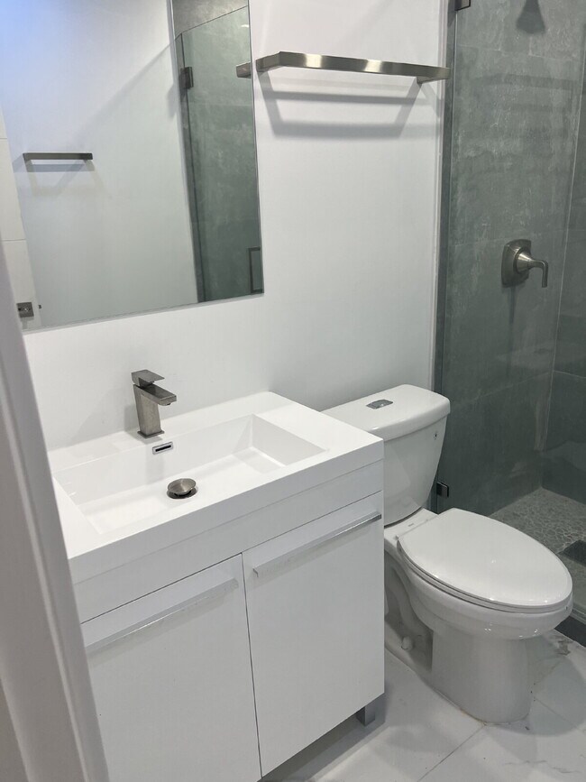 Building Photo - "Charming 2-Bed Retreat Waterfront W/Pool ...