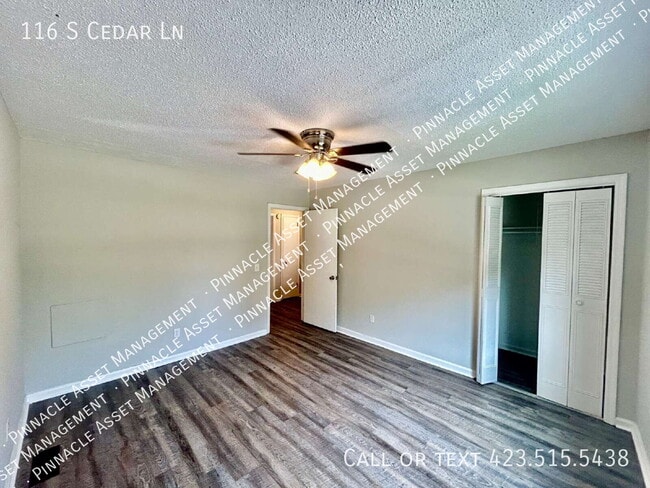 Building Photo - 116 S Cedar Ln