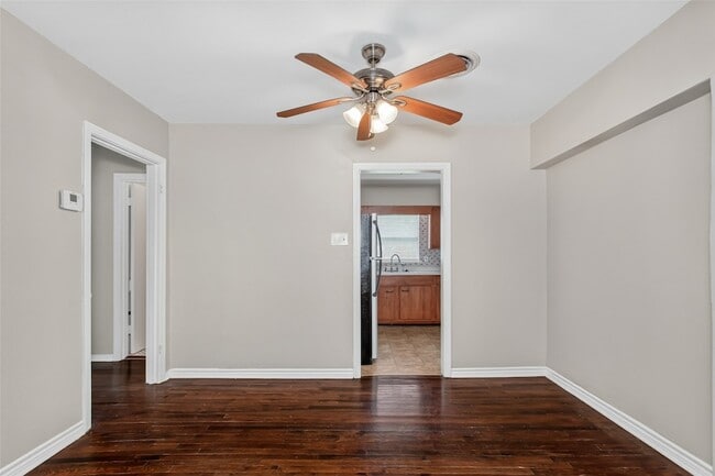 Building Photo - 10943 Desdemona Dr