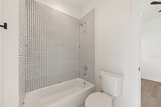 Building Photo - 3011 Truxillo St