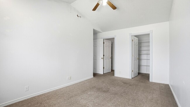 Building Photo - 3 Bedroom 2 Bath Unit in Magna! *$500 off first month of rent!!*