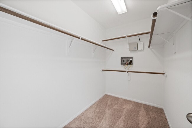 Building Photo - 3031 Lockeridge Village Dr