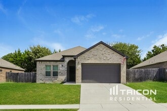 Building Photo - 1908 Carrington Dr