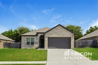 Building Photo - 1908 Carrington Dr