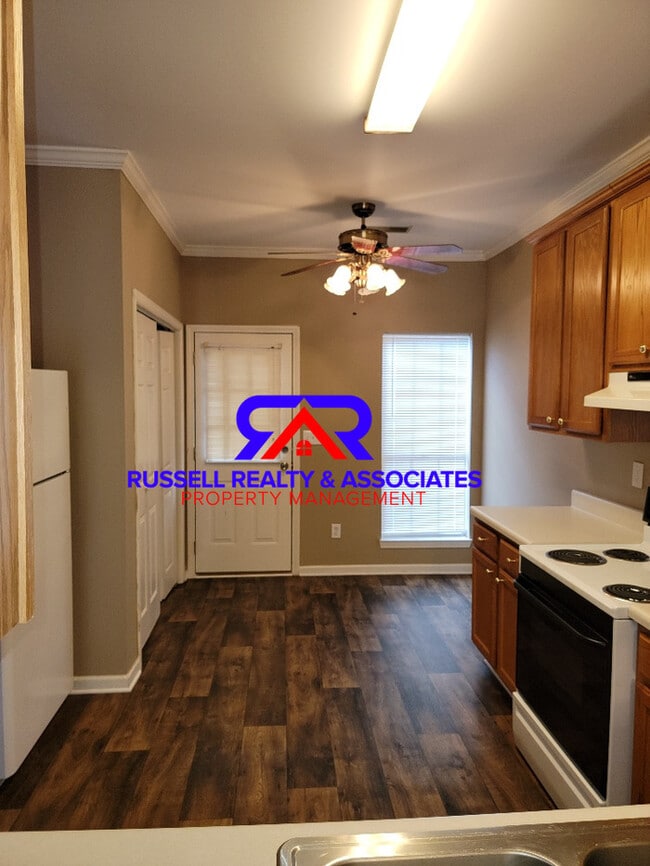 Building Photo - 1832 Copperfield Ln