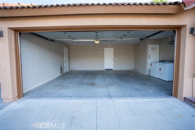 Building Photo - 15061 Fuchsia Ct