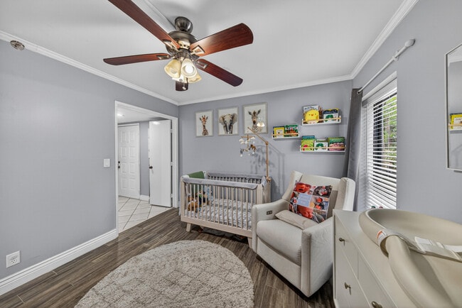 Building Photo - 2200 S Cypress Bend Dr