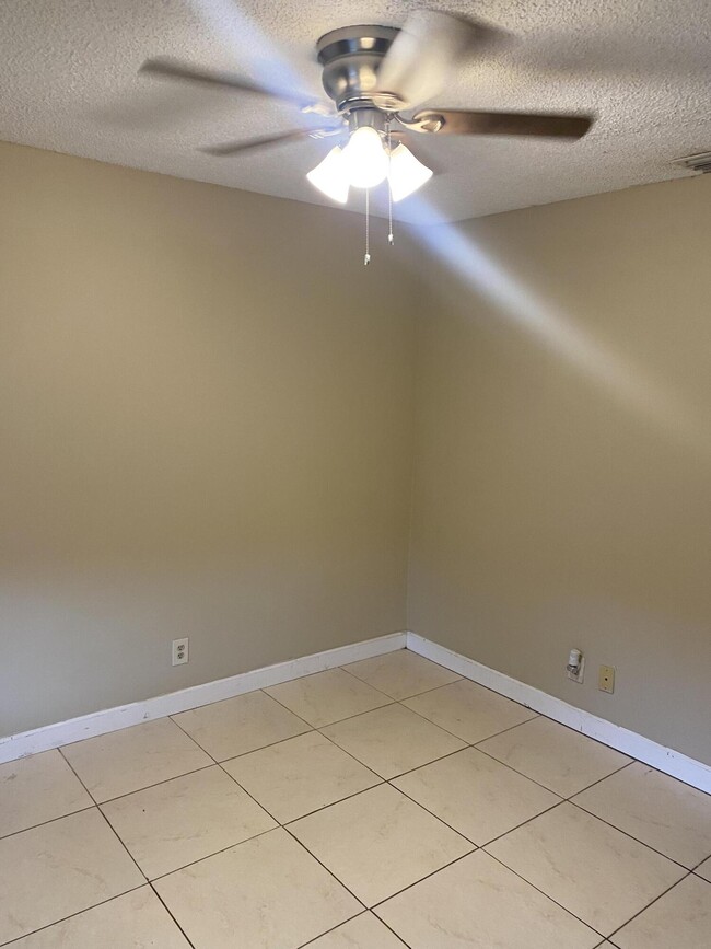 Building Photo - 5653 Barnstead Cir