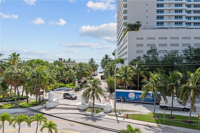 Building Photo - 95 N Birch Rd