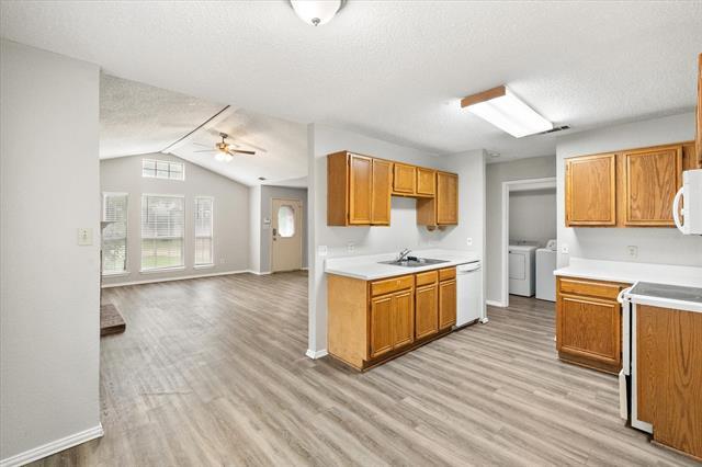 Building Photo - 1217 Hidden Creek Dr