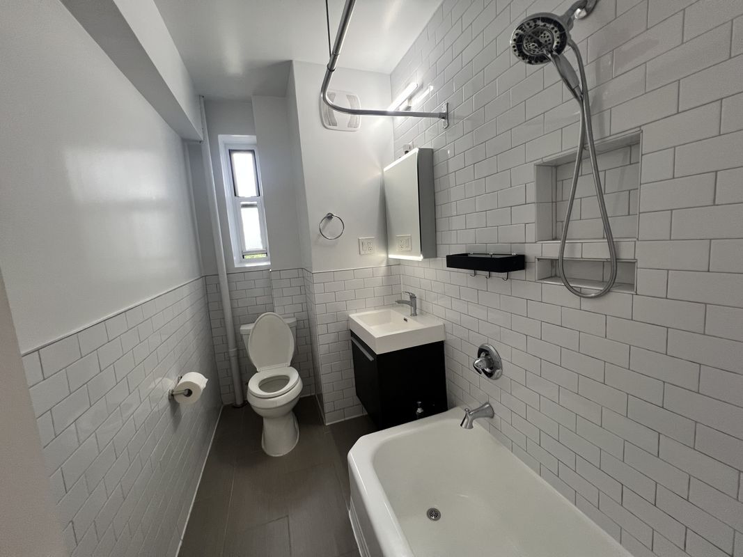 Building Photo - 50 Kenilworth Pl